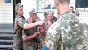 "Розповідаю вам ваші права", - затримання службою ВСП п'яного полковника Полякова з 93-ої ОМБр на черкаському полігоні. ВIДЕО