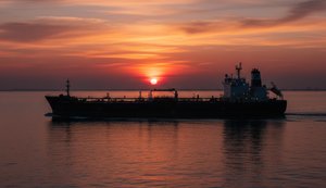 Корабель в Чорному морі