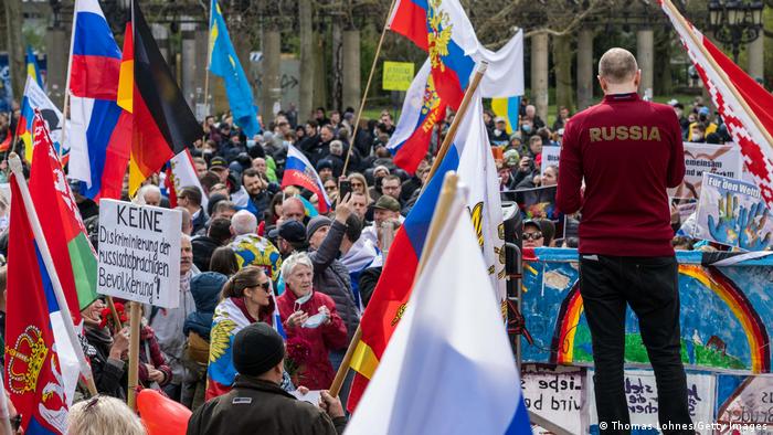 В деяких німецьких містах відбулися проросійські автопробіги 03