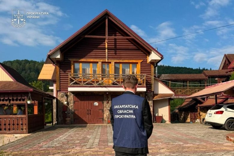 Захоплення земель для дачі Медведчука: Прокуратура повідомила про підозри причетним посадовцям