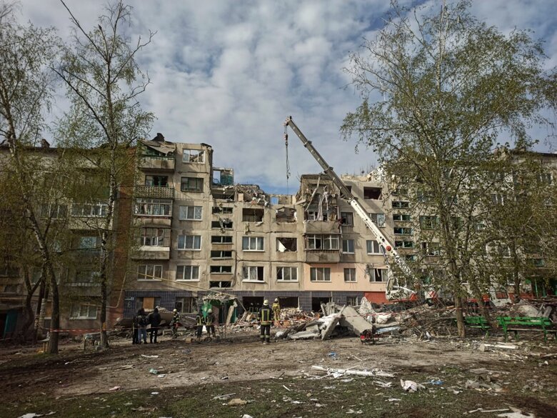Body of dead man was removed from rubble in Sloviansk, - State Emergency Service 01