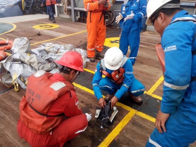 Indonesia’s Lion Air Boeing-737 crashes into sea off Java coast 03