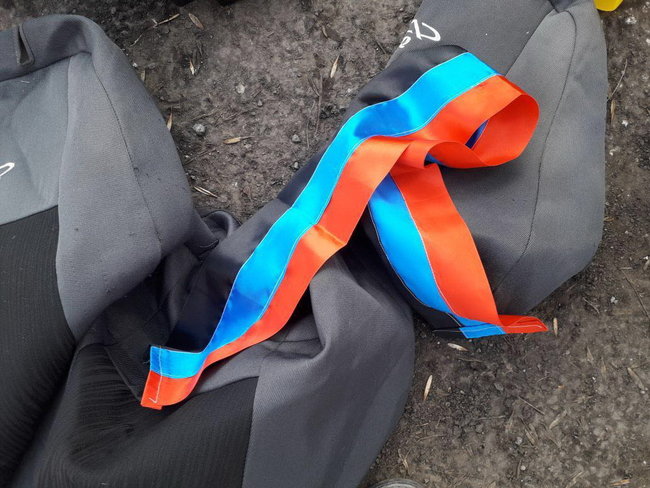 Під час перевірки автомобіля в зоні АТО виявлена символіка ДНР, жетон бандформування Схід і списки терористів, - Держприкордонслужба 01