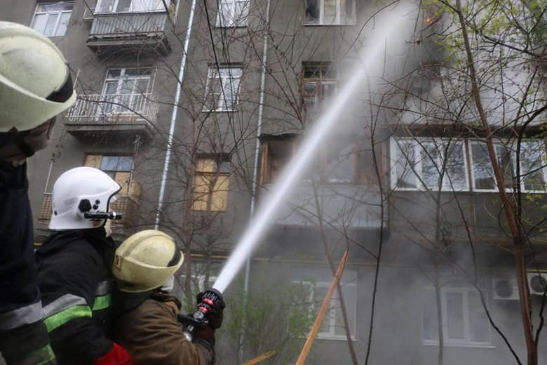 Occupant missiles hit 18 houses in Kharkiv - State Emergency Service 07 Occupant missiles hit 18 houses in Kharkiv - State Emergency Service 07