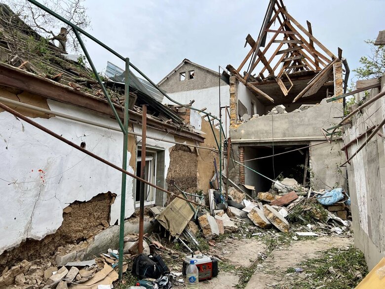 Consequences of morning shelling of Mykolaiv 02