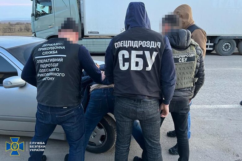 СБУ ликвидировала четыре канала побега уклонистов за границу 01