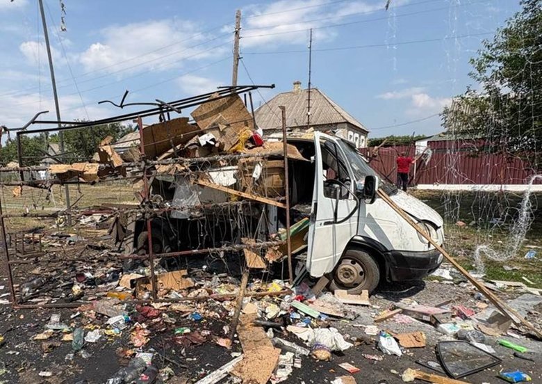 Two people were killed as a result of a Russian strike on a civilian vehicle in the Donetsk region