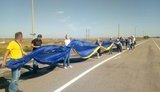 25-метровий прапор України запустили в окупований Крим. ФОТОрепортаж