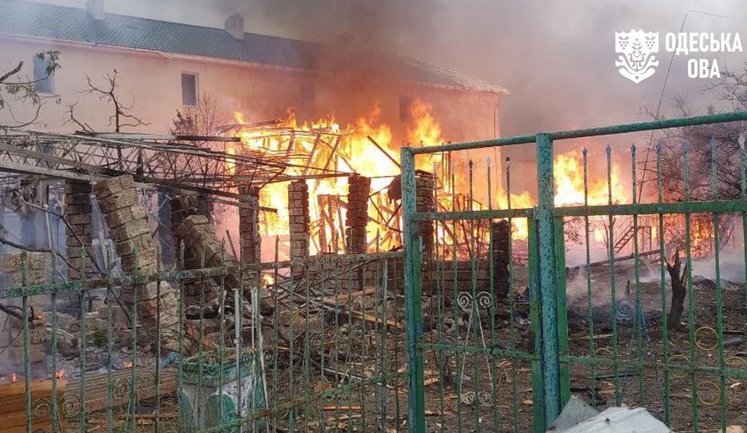 Russia attacks civilian, recreational and industrial infrastructure facilities in Odesa region: people injured. PHOTOS