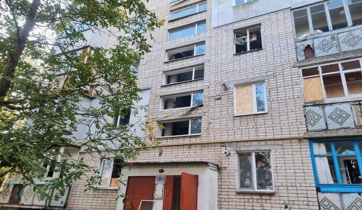 Враг нанес удар из РСЗО по Очакову: 8 раненых, повреждены больница и дома