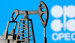 Країни ОПЕК+ можуть додатково збільшити квоти на видобуток нафти, – Reuters
