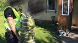 Полиция в Ивано-Франковской области задержала мужчину, который во время обысков выстрелил из обреза и угрожал взорвать гранату (обновлено). ВИДЕО