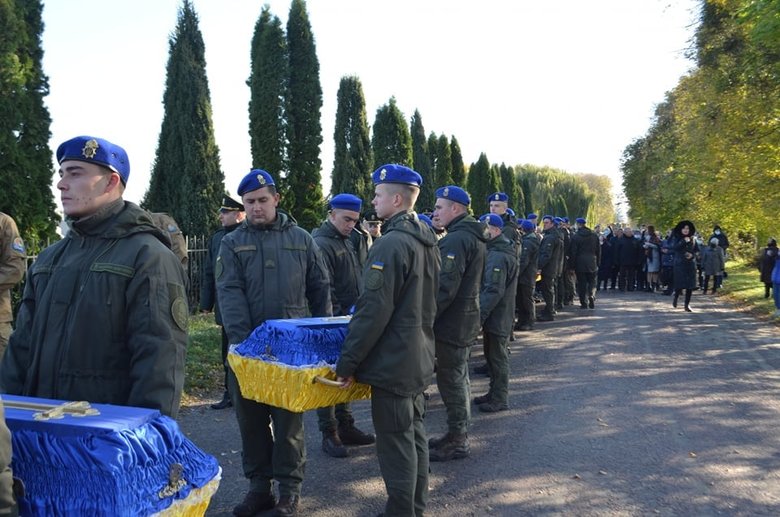 Останки 16 воїнів УПА перепоховали на Львівщині 02