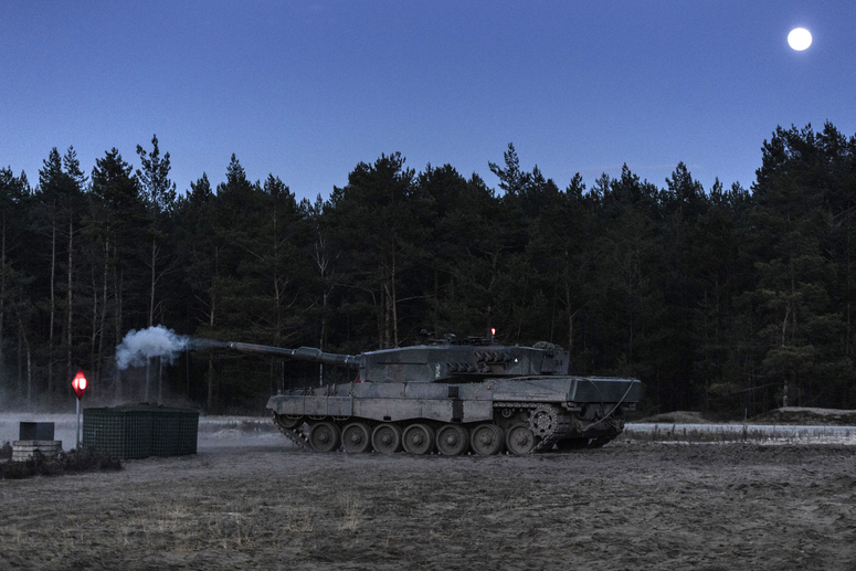Українські танкісти пройшли у Польщі курс навчання на танках Leopard 11