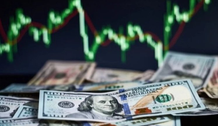 Долар і євро дешевшають: Нацбанк встановив курс валют на 2 липня