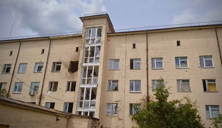 Ruscists strike hospital in Semenivka, Chernihiv region with UAV. PHOTOS