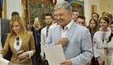 Порошенко проголосовал в Киеве: "Голосовал за ЕС и НАТО". ВИДЕО+ФОТОрепортаж