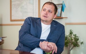 Міський голова Конотопу Артем Семеніхін про конфлікт зі "Слугою народу" Качурою: "Він вимагає від мене, щоб я одного танцора взяв – і призначив секретарем міської ради"