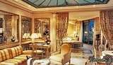 Герман "застукали" на Лазурном берегу в "Замке золотой козы". ФОТОрепортаж