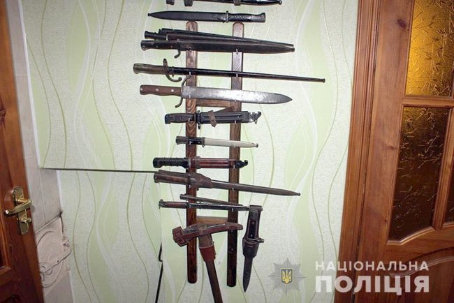 Житель Хмельнитчины создал подпольный музей оружия, - Нацполиция 02 Житель Хмельнитчины создал подпольный музей оружия, - Нацполиция 02