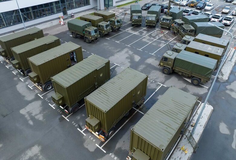 Десантники и артиллеристы на фронте получат тягачи, передвижные автомастерские и банно-прачечные комплексы 01