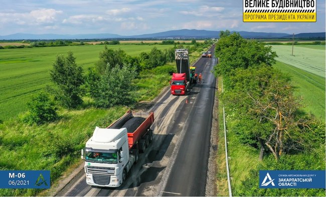 На приграничных дорогах Закарпатья проводятся дорожно-ремонтные работы: Укравтодор рассказал, как лучше спланировать свой маршрут 02