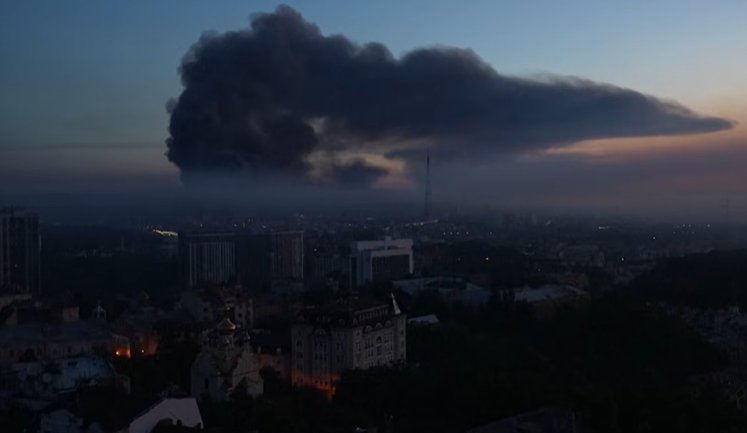 Massive Russian ballistic missile strikes on Kyiv on the night of 2 July. VIDEO