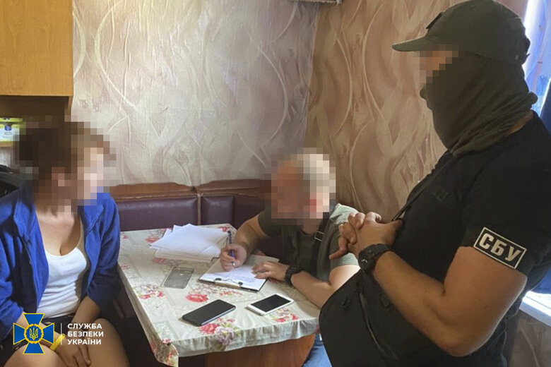 Дружина військового передавала росіянам дані про позиції ЗСУ, які випитувала у чоловіка 02