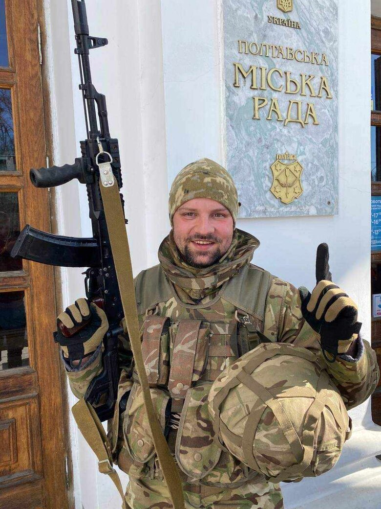 Дружина загиблого аеророзвідника Юліана Матвійчука Лілія: Чоловік примудрявся підлетіти близенько до ворога і скинути ВОГ навіть у крихітну нірку 12
