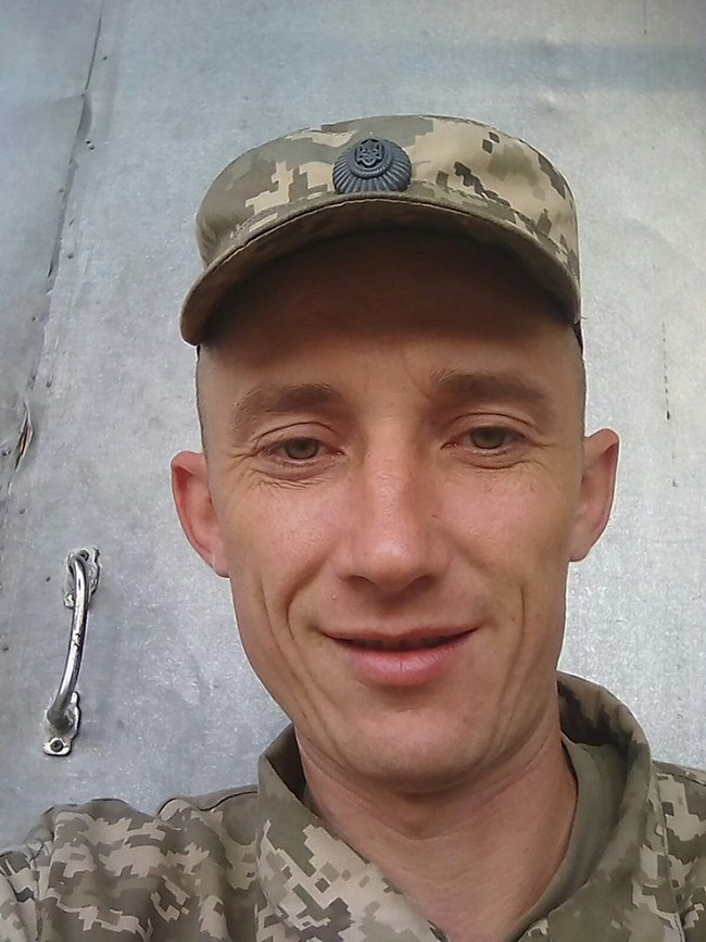 Загиблого на Донбасі молодшого сержанта Віктора Солтиса поховали на Кіровоградщині 01
