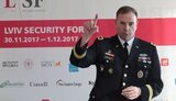 "Ми всі знаємо, що Путін - убивця! І нам не слід соромитися говорити це", - генерал США Ходжес