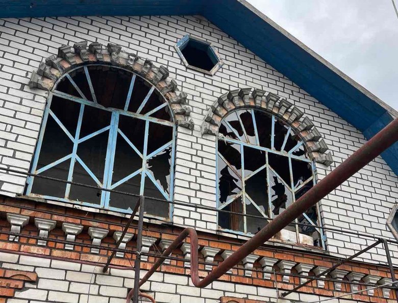 Пошкоджені будинки, АЗС та інфраструктура: наслідки атак по Нікопольщині