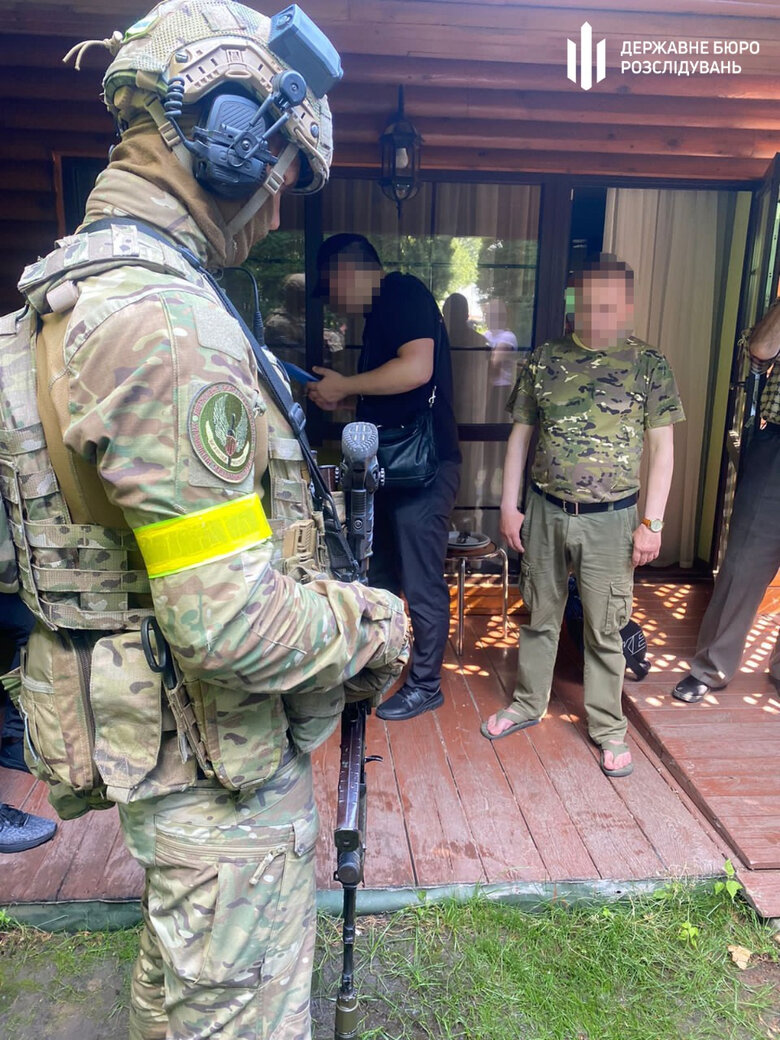 Бандити під час обстрілів пограбували Держспецзв’язок на 90 млн грн 12