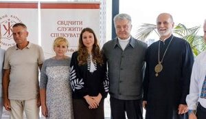 Студентка Юлия Лысак, отец которой погиб на фронте, получила стипендию им. Тараса Бобанича. ФОТО
