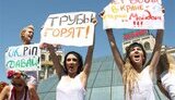 Как десяток &amp;quot;беркутовцев&amp;quot; арестовывал двух девушек Femen за купание в фонтане на Майдане. ФОТОрепортаж.