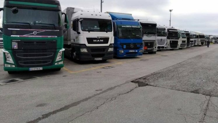 Перевантажені фури: в бюджет за тиждень надійшло 1,6 млн штрафів