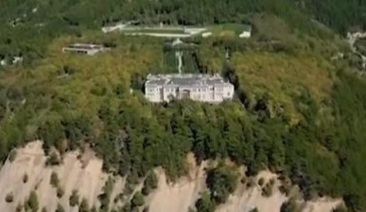 16-уровневый бункер, "Димина дача" и две аквадискотеки, - расследование "Медузы" о дворце Путина в Геленджике (обновлено)