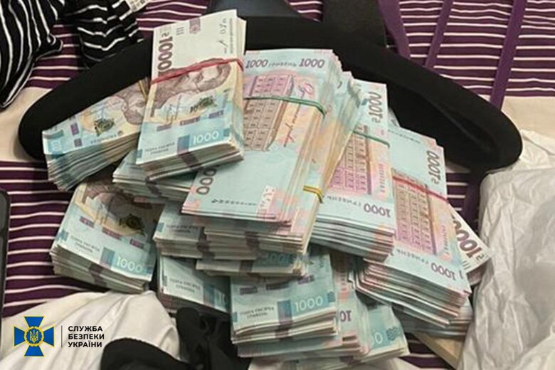 Екснардепка продавала фіктивні довідки