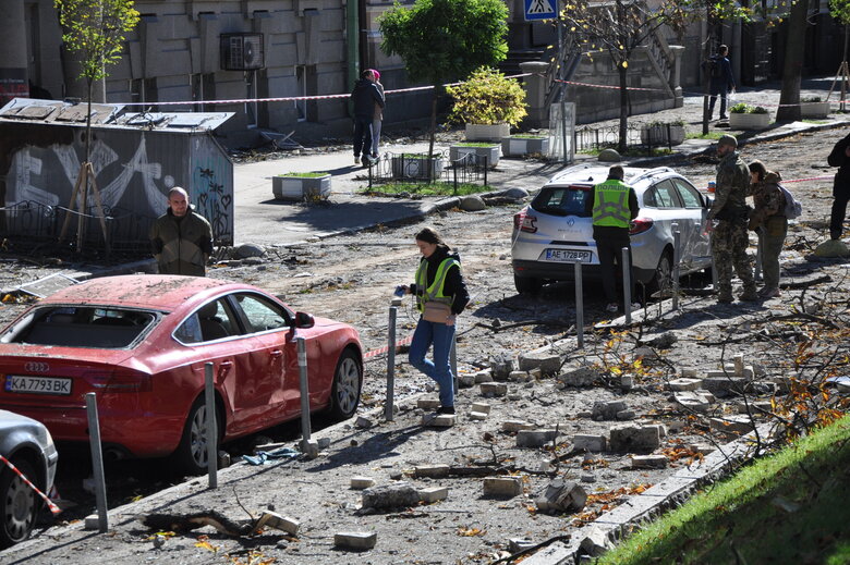 Consequences of Russian missile strikes on Kyiv 13