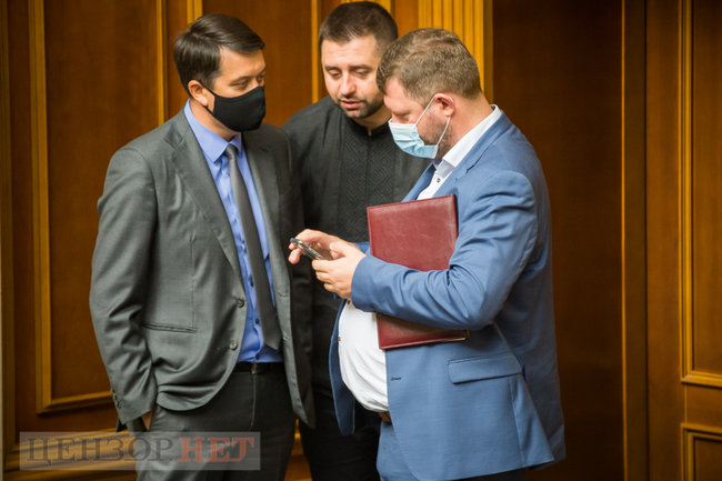 Попередження в чаті СН про лайно в сторону президента, Лукашев оформляє Наташу помічником, усміхнені Верещук і Бужанський, - робота ВР 2 вересня 12