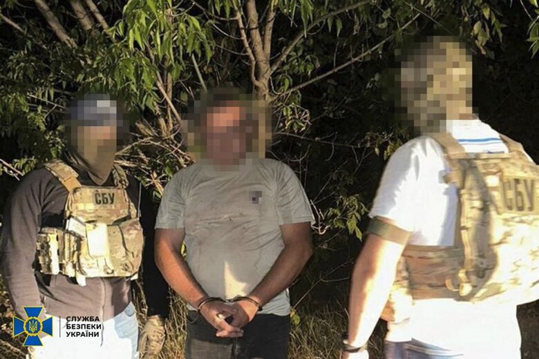 Підірвали авто військового: у Харкові викрито агентів російського ГРУ