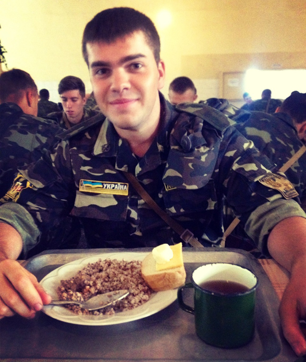 99-річний ветеран Другої світової війни Іван Залужний про загибель онука: Один росіянин мені написав, що ми, ветерани, теж винні, допустивши, що на нашій землі виріс такий отруйний гриб, як президент Путін 06