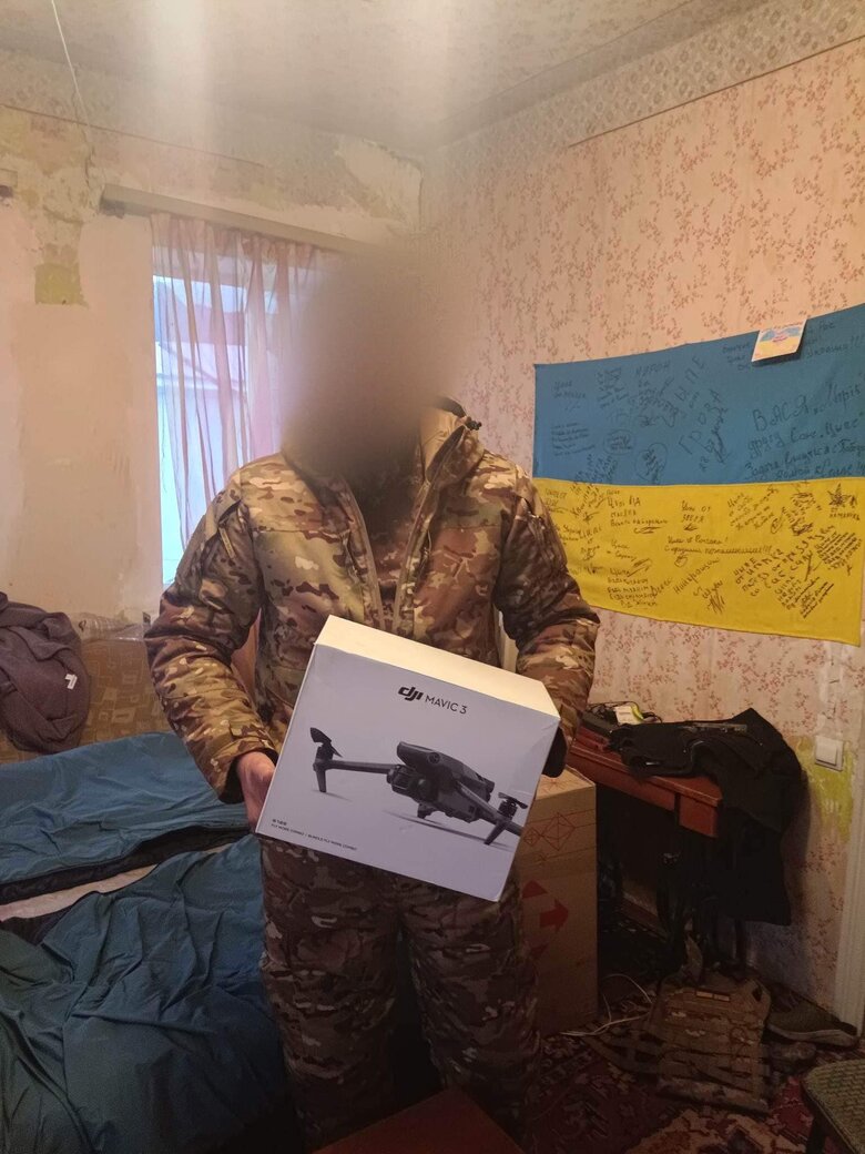 На фронті тривають кровопролитні бої. Дуже потрібно допомогти нашим захисникам. Посилки відправляємо майже кожного дня, - волонтерка Юсупова 06