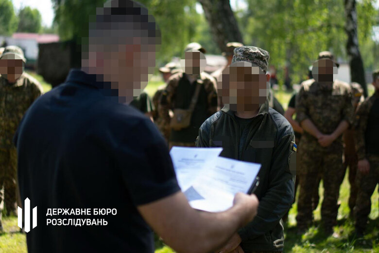 Чотирьом військовим повідомили про підозру за відмову виконати бойовий наказ