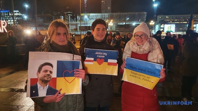 У центрі Варшави відбулася акція на підтримку України 02
