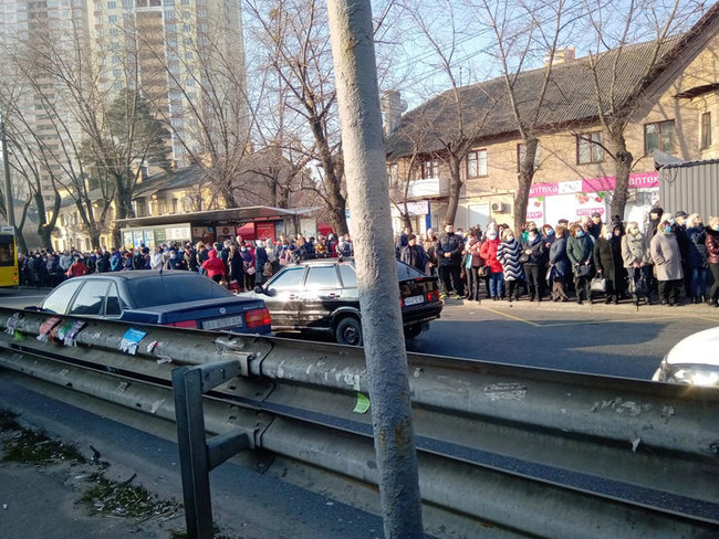Открывайте метро. Что показывает первый день карантина и остановки метро в Киеве? 02