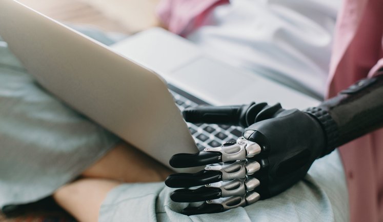 "YE-PROTEZ": with the support of the Andrii Matiukha Foundation, a digital hub for people with amputations was created