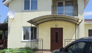 Бывшему заместителю начальника Киевского СИЗО сообщили о подозрении: он скрыл имущество на сумму 3,85 млн грн и получил взятку от арестанта. ФОТОрепортаж