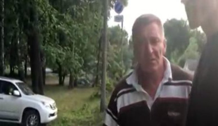 "Мені пох#ю. Я розіб'ю телефон", - депутат-радикал с друзьями избили семейную пару, снявшую их застолье в общественном месте. ВИДЕО
