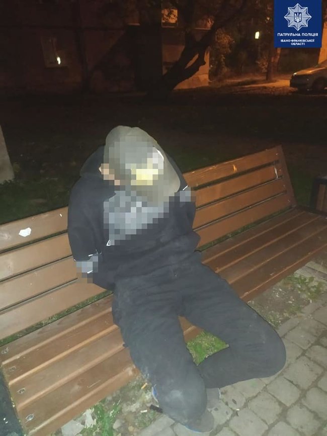 Мужчина стрелял на улице в Ивано-Франковске 01